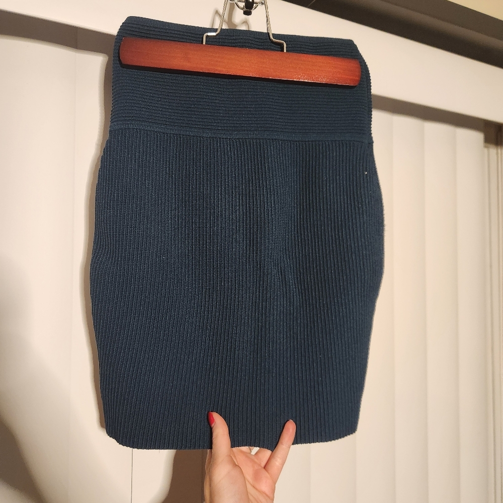 NWOT Babaton Blue Ribbed Pencil Mini Skirt